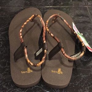 Sanuk sandals